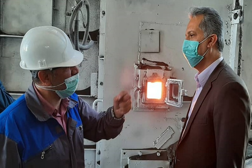 ورود دادستان فیروزکوه به‌منظور حل مشکلات کارخانه تولیدی «سیمان فراز»