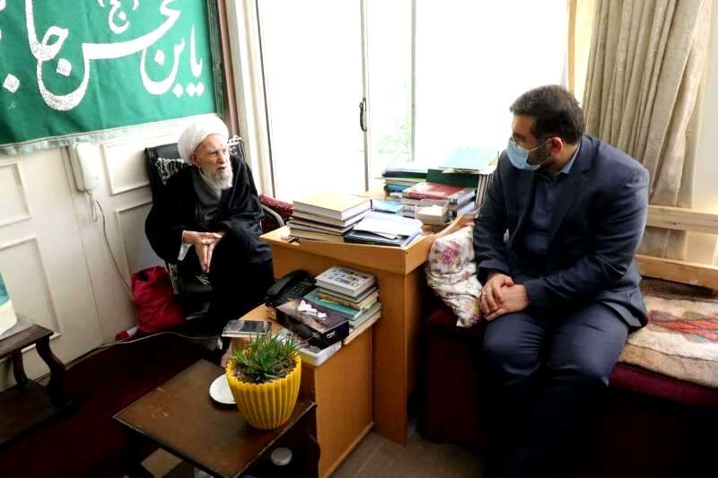 وزیر فرهنگ و ارشاد اسلامی با آیت الله ناصری در اصفهان دیدار کرد