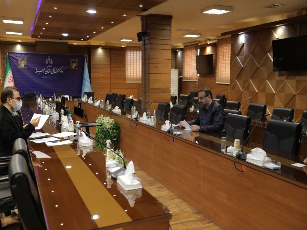 رئیس کل دادگستری استان البرز به درخواست ۳۷ نفر رسیدگی کرد