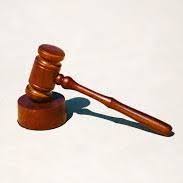 قرار منع تعقیب در پرونده تمرکز فعالیت وکیل در غیر محل اشتغال