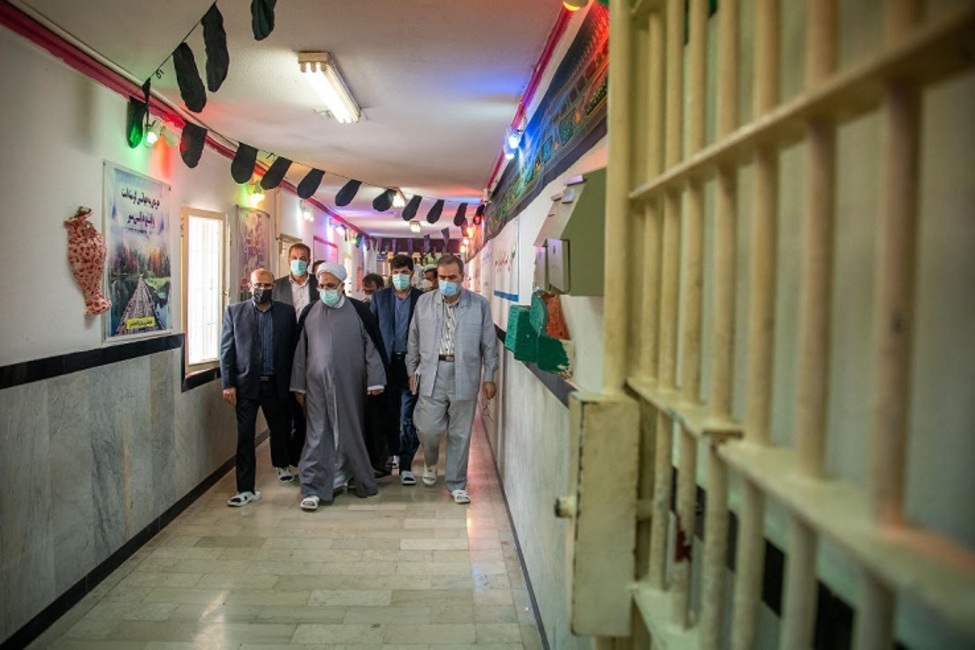 ۲۷ نفر از زندانیان زندان قائمشهر آزاد شدند/ اعطای مرخصی به ۹۵ نفر از مددجویان